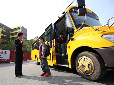 华外同文外国语学校华附外国语校车