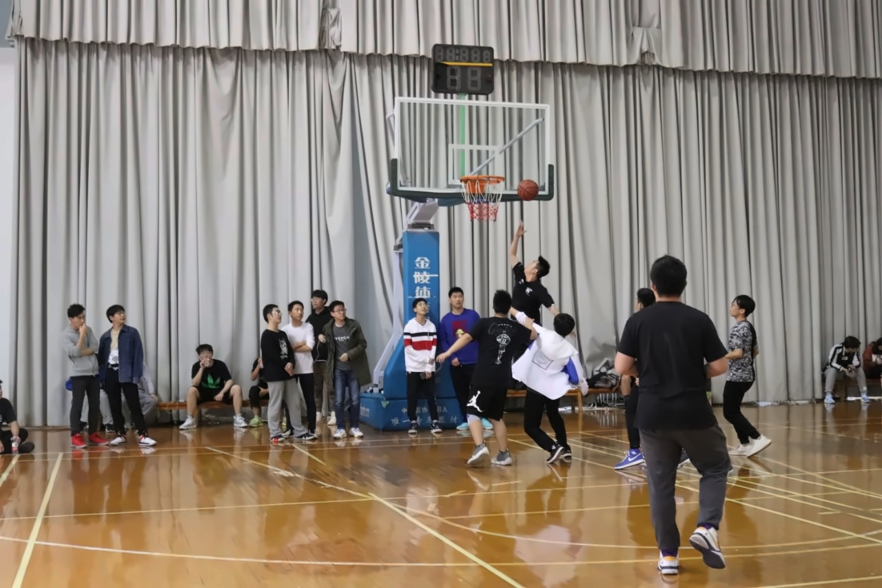 精准的投篮.jpg