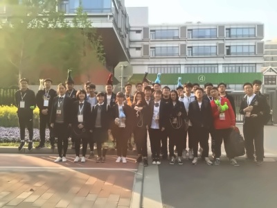 省泰中国际部学生.jpg