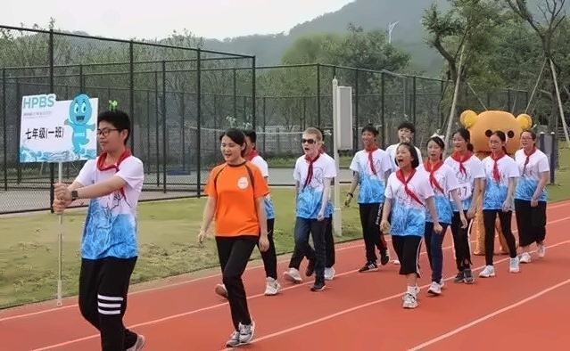 运动小将进场.jpg