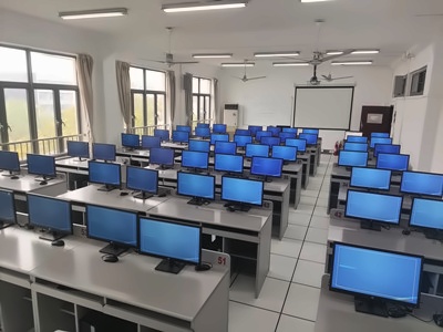 上海工程技术大学国际多语种特色高中项目