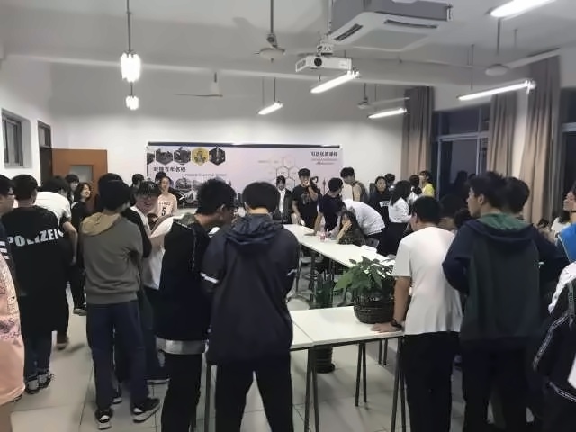 社团活动.jpg