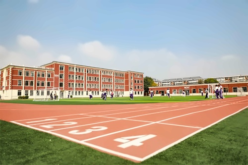 天津津英中学已正式更名为美达菲津英中学