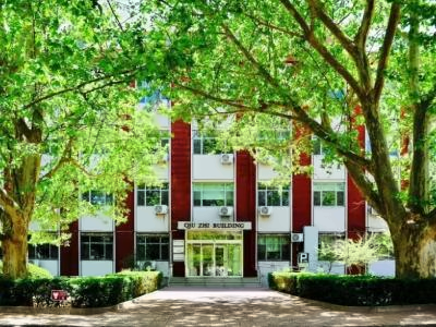 对外经济贸易大学剑桥国际学校学校环境