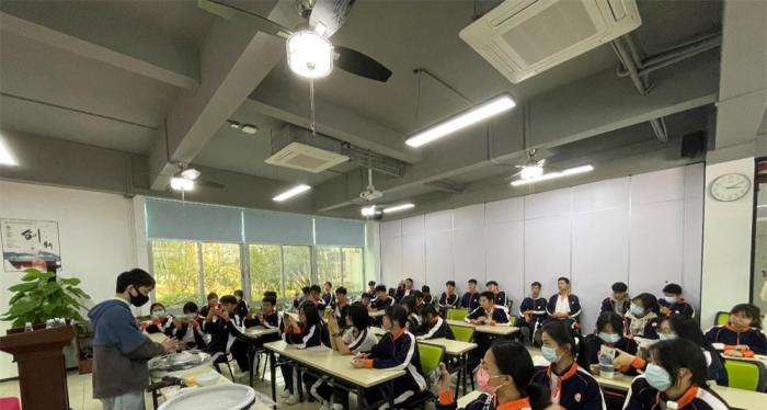 中山火炬开发区理工学校