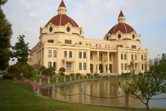 上海外国语大学