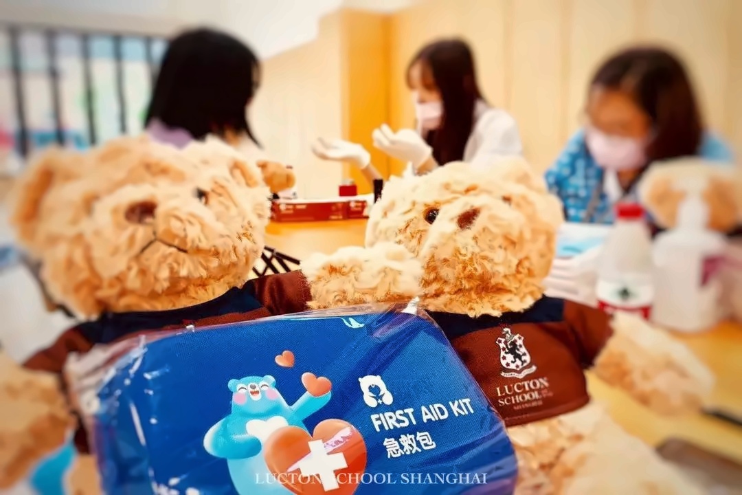 上海莱克顿学校成功举办爱牙日活动.jpg