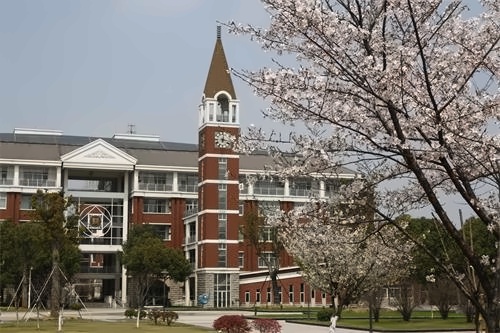 張家港梁豐高級中學國際學院