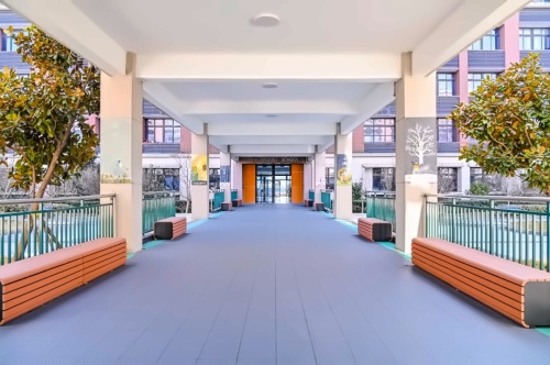 上海枫叶国际学校.jpg
