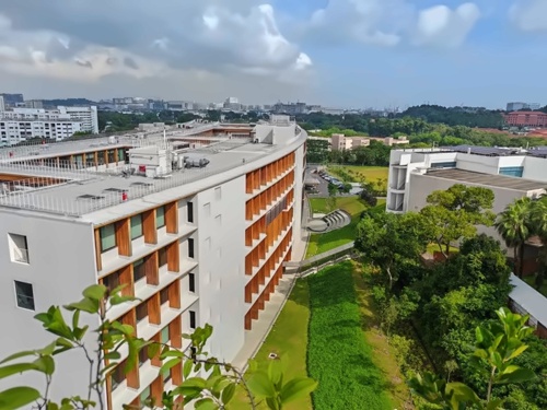 新加坡國立大學