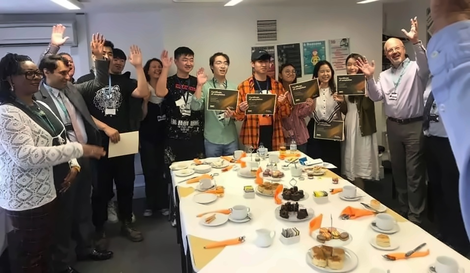 颁发彭博商业实验室学习证书.jpg