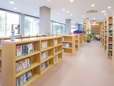 华外同文外国语学校华附外国语图书馆
