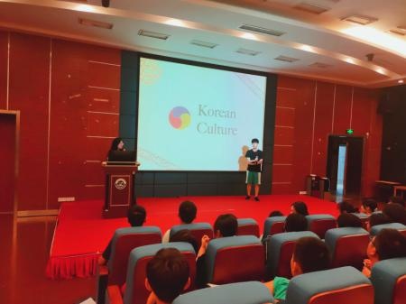 句容碧桂园学校融合高中CAS课程宣讲.jpg