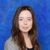 Chloe Higgins 女士