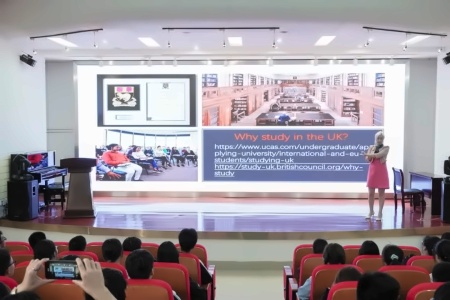 太仓市华顿外国语学校剑桥学霸分享会.jpg
