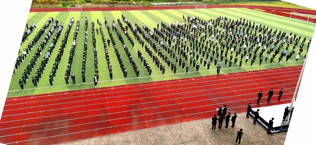 上海枫叶国际学校第八周升旗仪式及主题活动.jpg