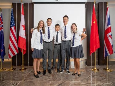 学校周边