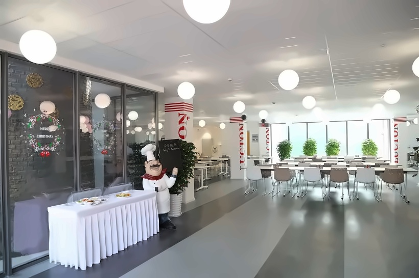 上海莱克顿学校餐厅.jpg
