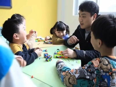 成都新津为明学校小学中英双语课程