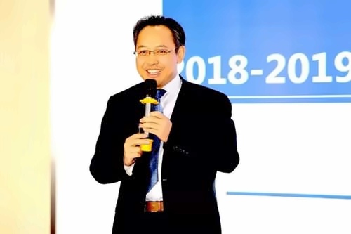 中育贝拉国际高中