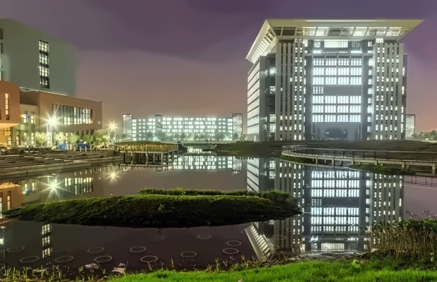 河南财经政法大学—校园夜景