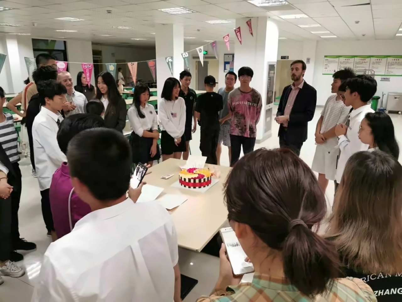 美华学校美国威睿达思国际课程中心九月生日会.jpg