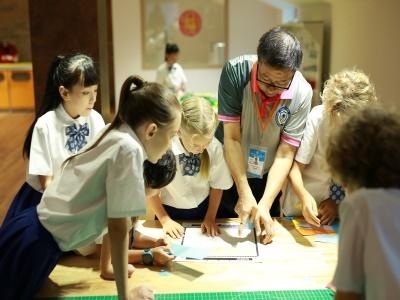 小学部上课实景图
