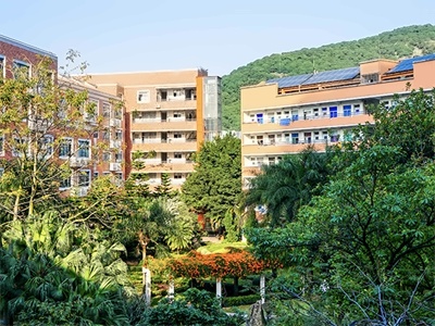 深大师范学院国际高中校园环境
