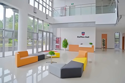 上海林国荣学校宿舍大厅