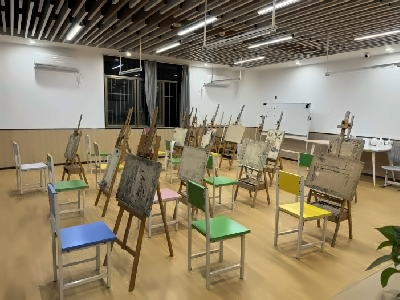 深圳市美中学校ROSSO国际部画室