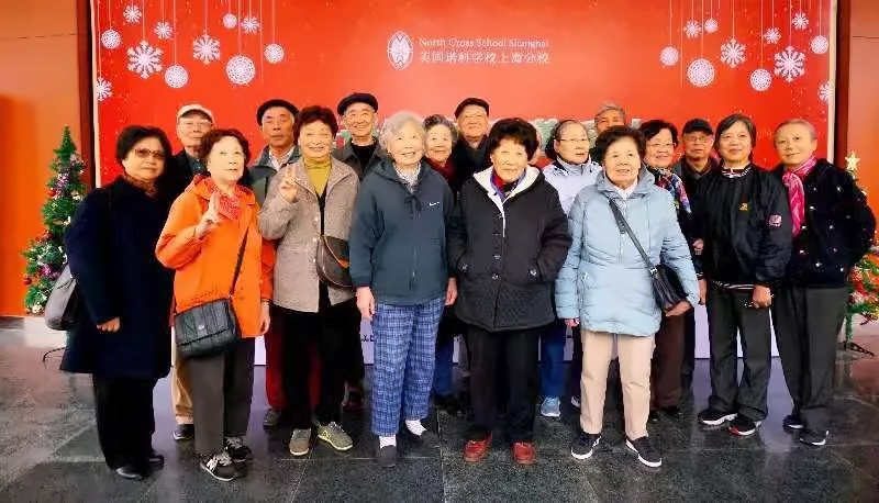 星堡敬老院的爷爷奶奶们.jpg