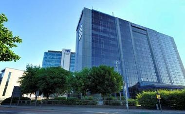 英国西伦敦大学