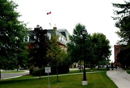 新布伦瑞克大学