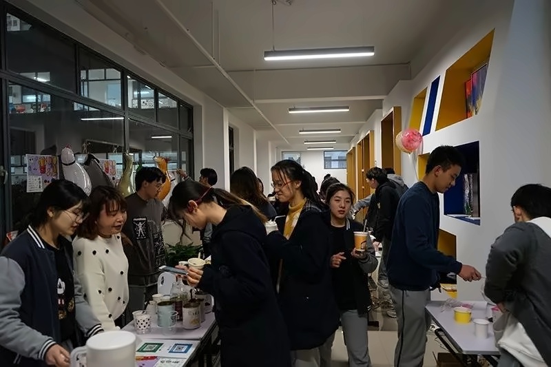 趣味义卖.jpg