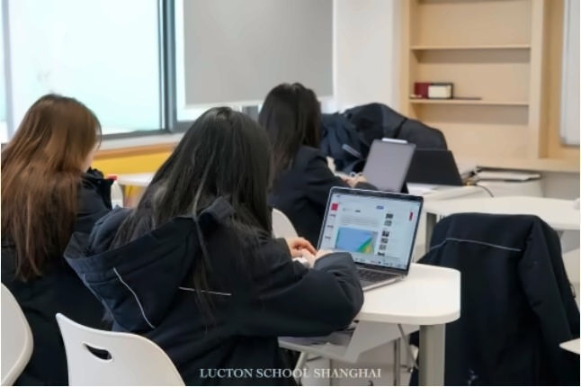 上海莱克顿学校经济课