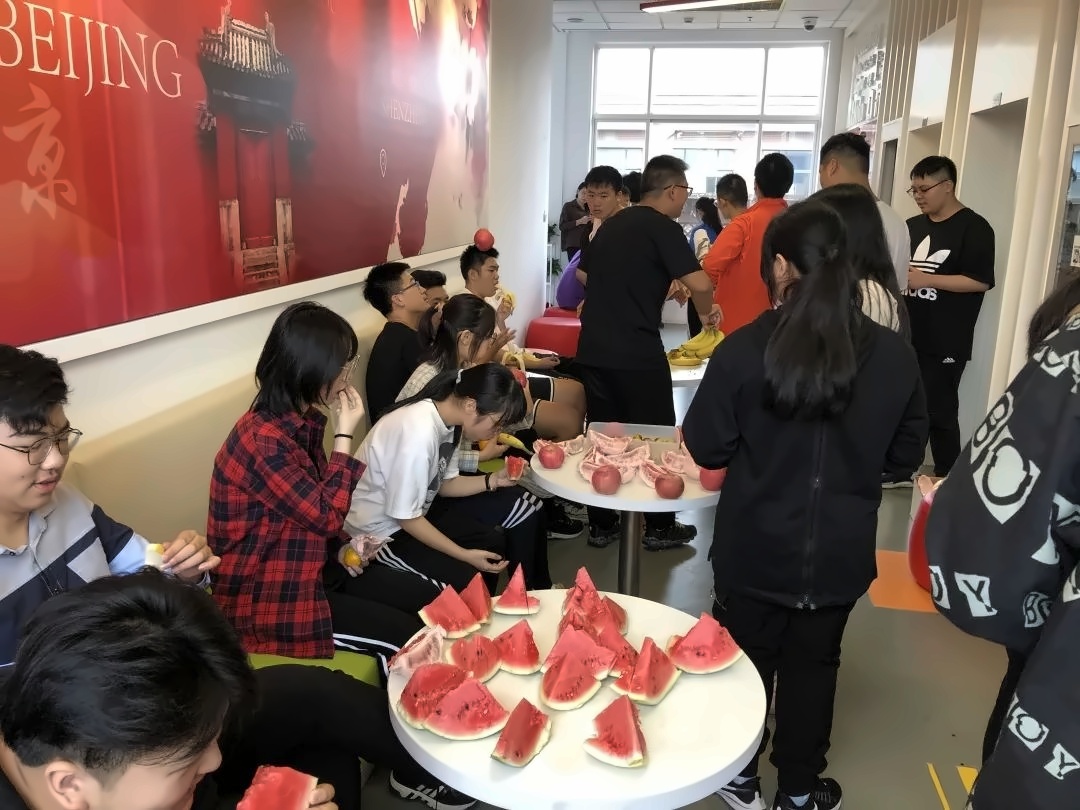 大课间水果.jpg