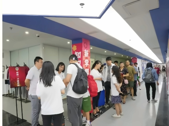 北外同文外国语学校开学