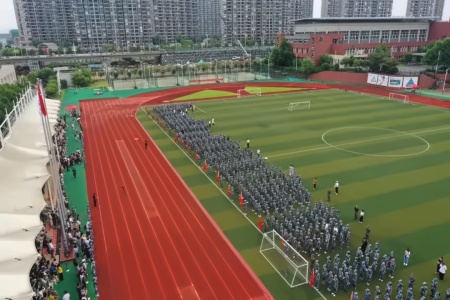 句容碧桂园学校军训风采.jpg