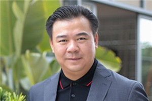 缪志威先生（董事长）