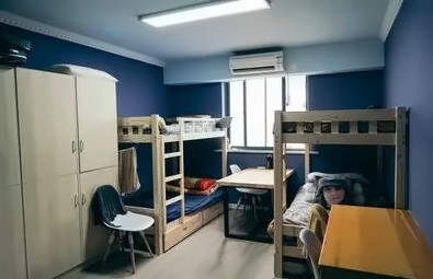 上海燎原双语学校宿舍内部.jpg