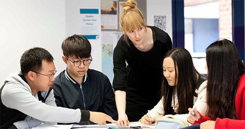 中国煤矿文工团艺术学校国际部