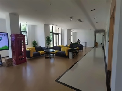 信男国际教育-浦东校区校园环境