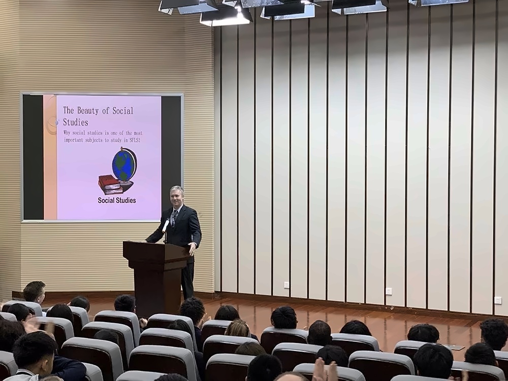 社会科学教学组长Mr. Les Ver Vers.jpg
