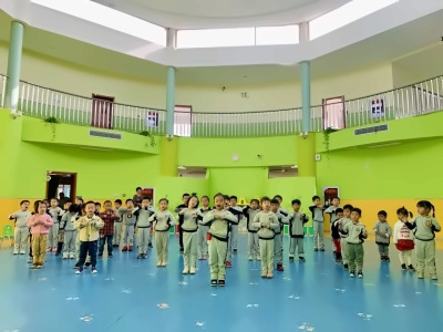 重陽(yáng)節(jié)表演.jpg