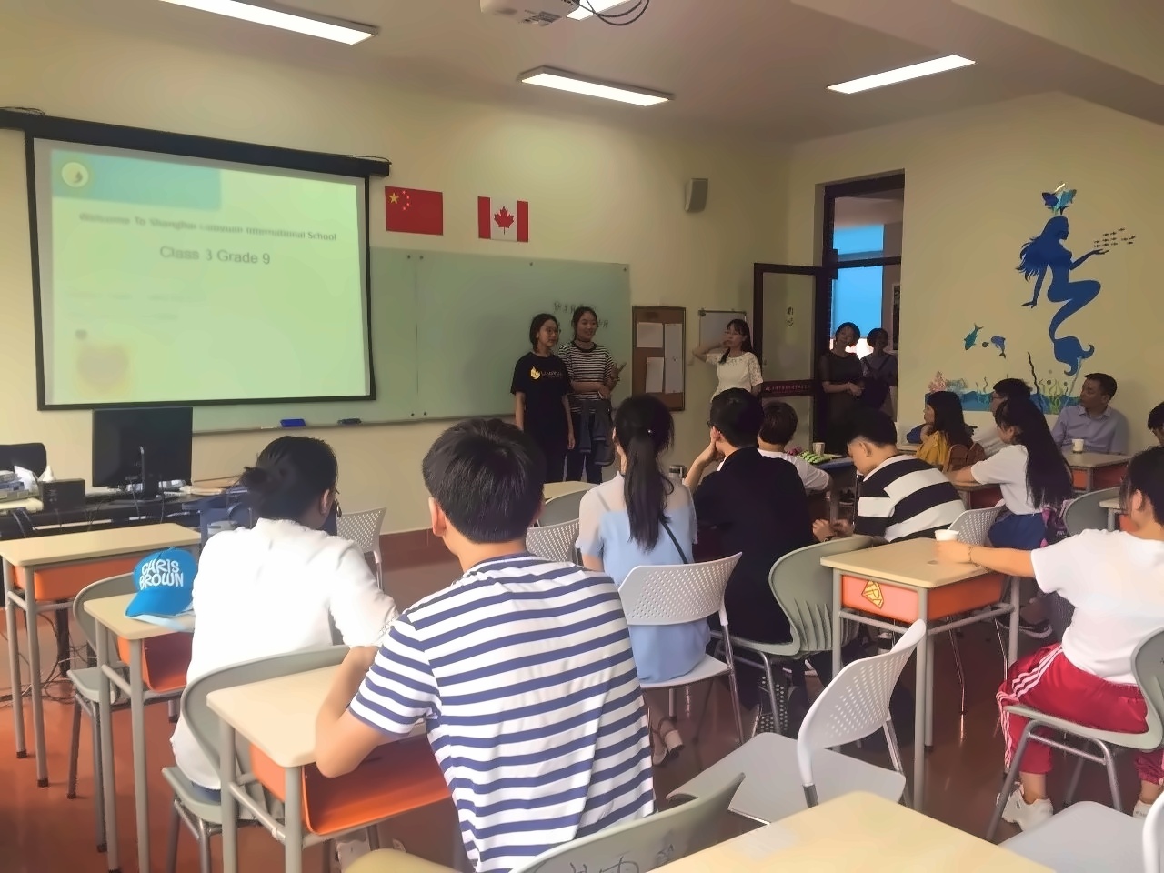 认真培训的学生们.jpg