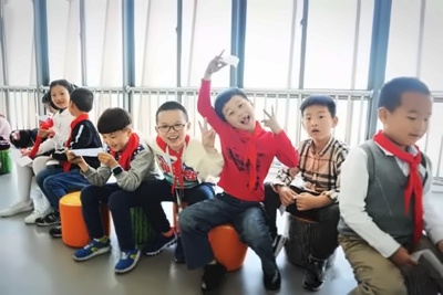 活泼好动的孩子们