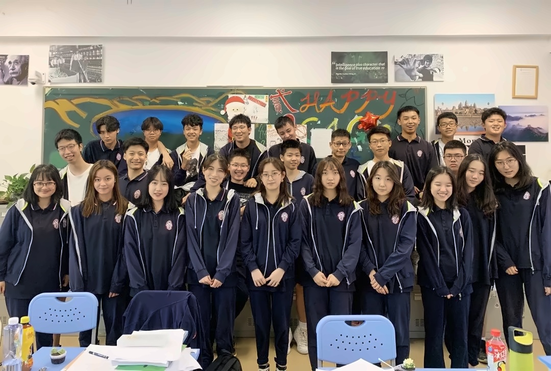 上海诺科学校静安校区顺利召开“传递温暖”主题班会.jpg