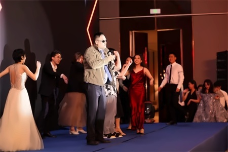 学生表演