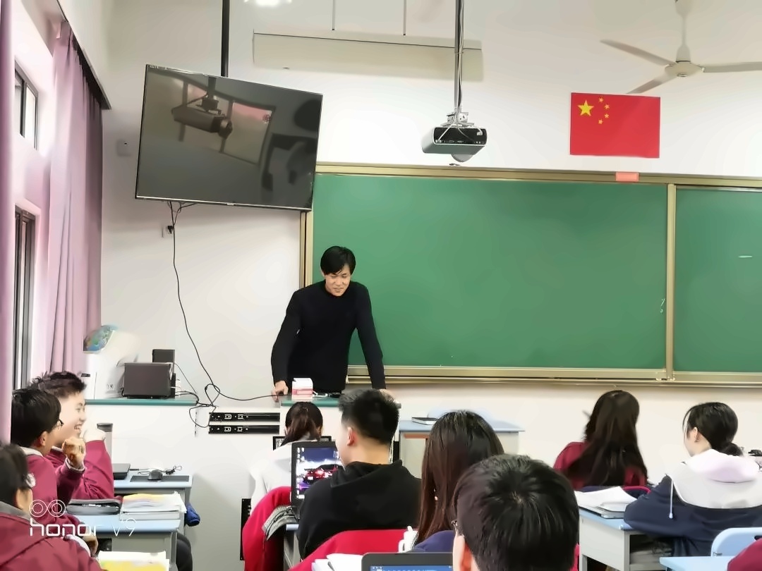 特色班会.jpg