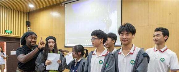 上海燎原双语学校高中部
